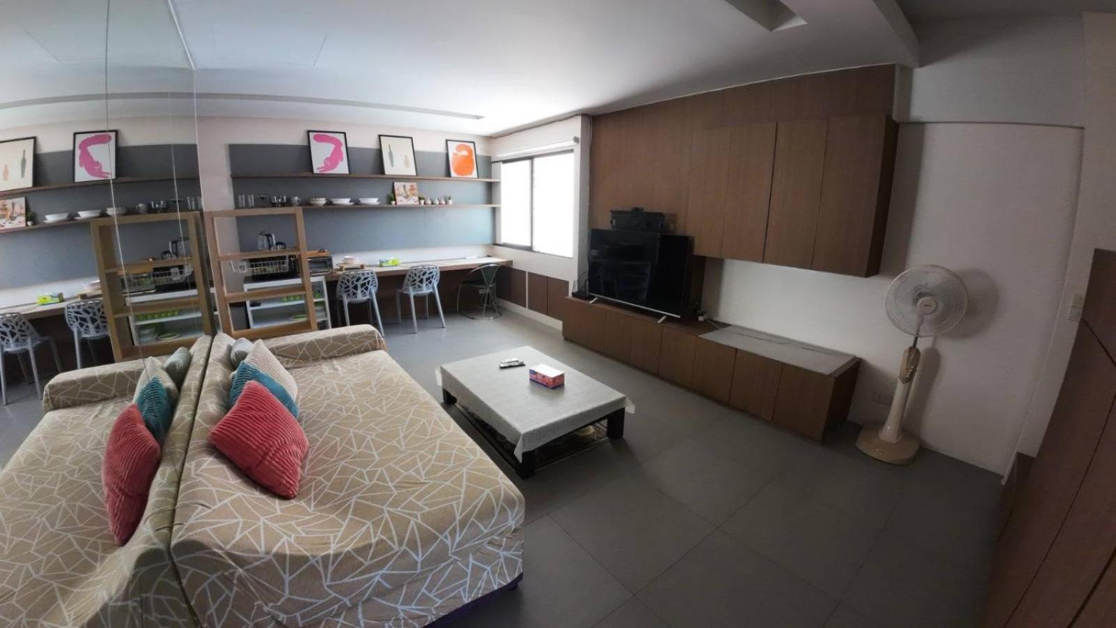 Tower Resident In The Heart Of Bangkok Shopping Center Apartment Makkasan Room photo